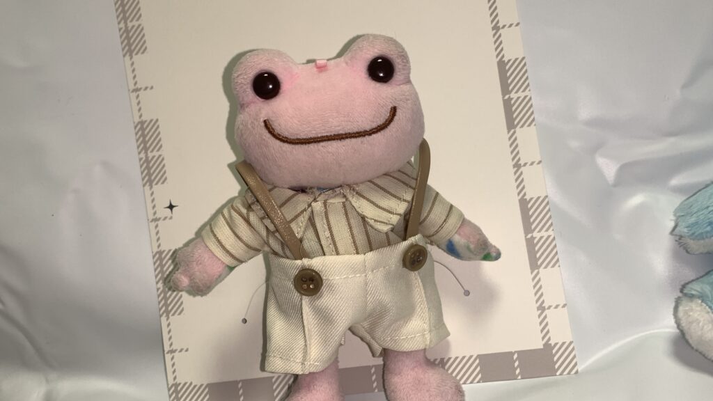 推しぬい服夏服Mベージュ かえるのピクルス 調整前 3COINS