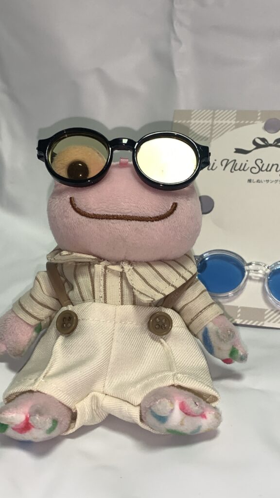 推しぬいサングラスM ポケットピクルス着用 サイズ小さめ かえるのピクルス