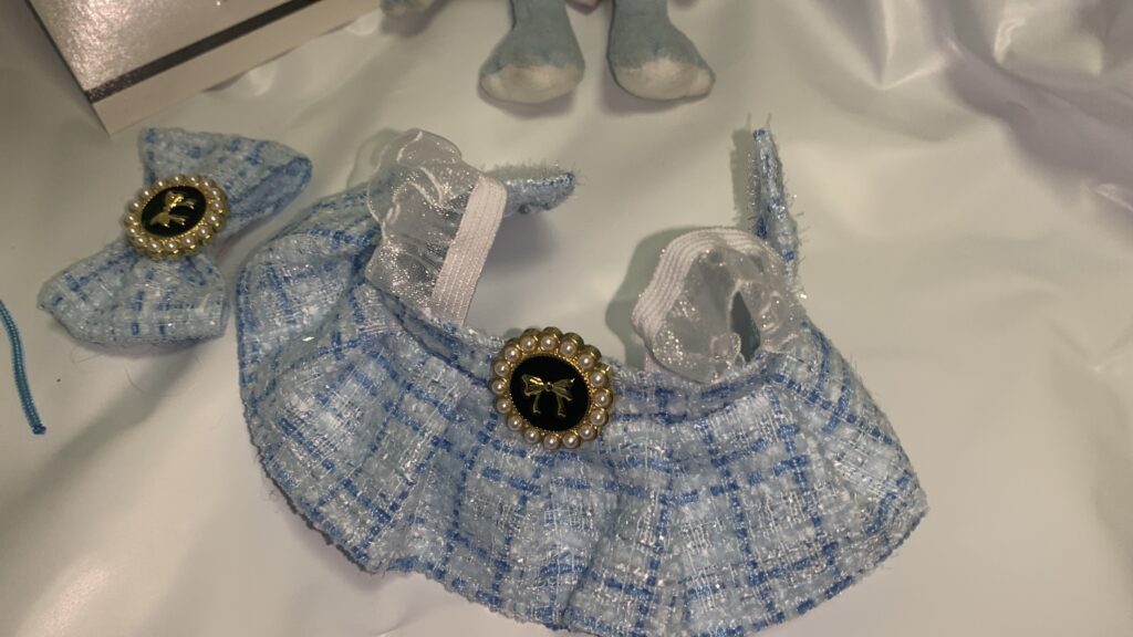 推し活ツイードドレスセット かえるのピクルス 着用 横向き サンキューマート