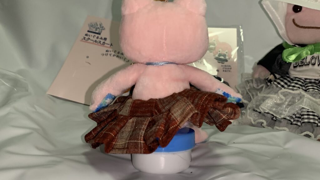 スクールスカート2色展開の比較・1色目